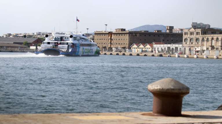 Δραπέτευσε και έπεσε στο λιμάνι της Θεσσαλονίκης