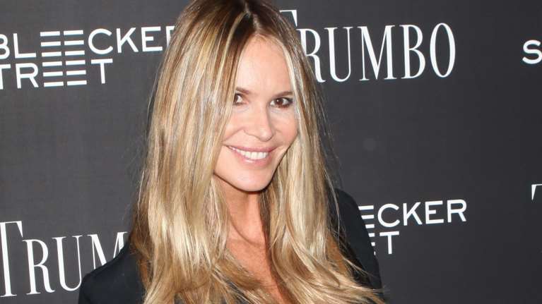 Πώς η Ελ Μακφέρσον παραμένει «Το Κορμί» ενώ διανύει την 6η δεκαετία της