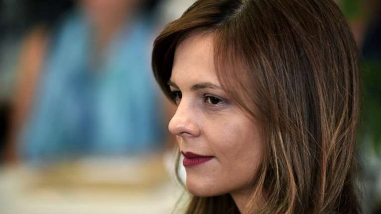 Απαντήσεις της Αχτσιόγλου για τα εργασιακά σε συνέντευξη