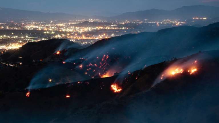 Τεράστια φωτιά στο Λος Άντζελες - Εκκενώθηκαν 500 σπίτια (ΦΩΤΟ&amp;ΒΙΝΤΕΟ)