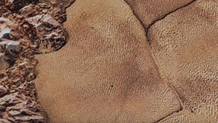 Η NASA έφτιαξε βίντεο με 100 φωτογραφίες από τον Πλούτωνα