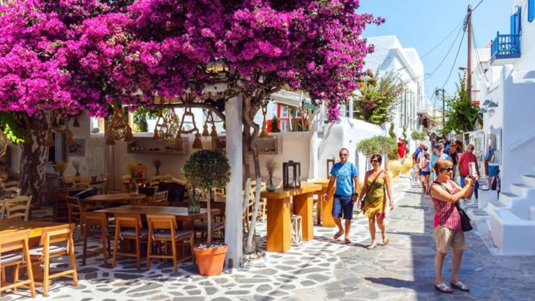 Χωρίς τέλος το «πάρτι» της φοροδιαφυγής στις Κυκλάδες