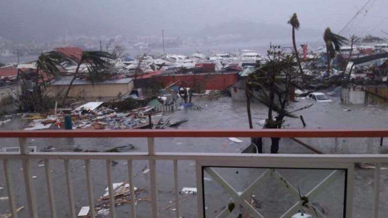 Δύο νεκροί &amp; σοβαρά τραυματίες στον Άγιο Μαρτίνο και στον Άγιο Βαρθολομαίο