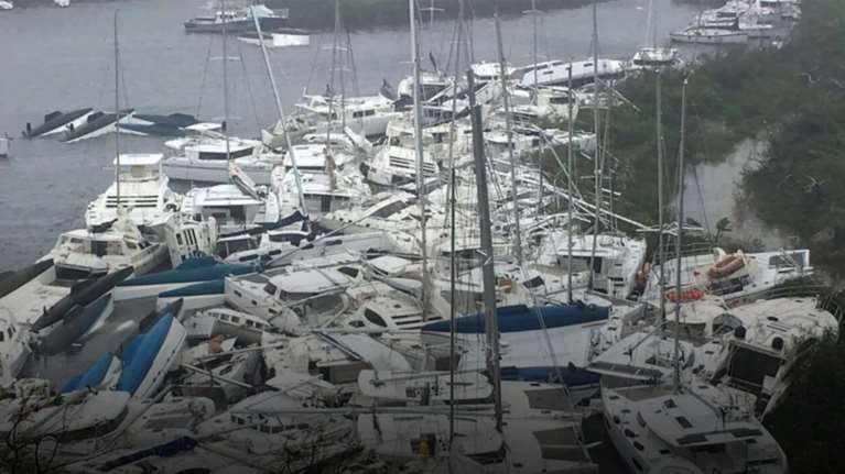 Η τυφώνας Ίρμα ετοιμάζεται να ισοπεδώσει τις ΗΠΑ, συναγερμός στις αρχές