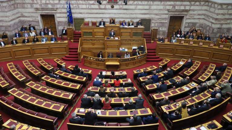 Το... νέο «κοστούμι» Τσίπρα  που προκάλεσε αντιδράσεις