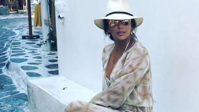 Οι διακοπές της Λονγκόρια σε Σαντορίνη &amp; Μύκονο: Το «ευχαριστώ» στην Ελλάδα