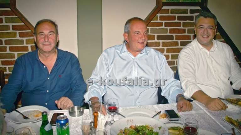 Σε ταβέρνα στα Κουφάλια ο Κώστας Καραμανλής - Πλούσιο το μενού