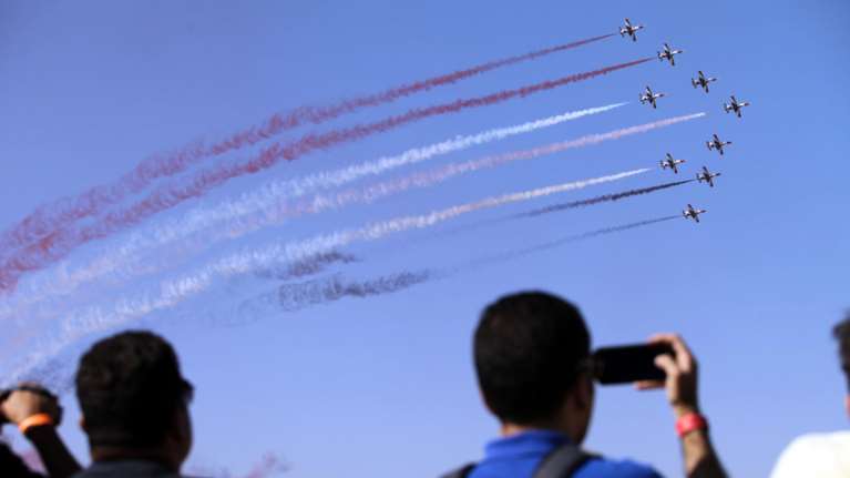 Athens Flying Week: Φοβεροί ελιγμοί, αερομαχίες &amp; ακροβατικά