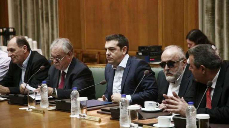 Επιμένει στο success story ο Τσίπρας: Τα μνημόνια τελειώνουν