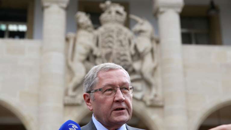 Ρέγκλινγκ: Η Ελλάδα δεν θα ήταν στο ευρώ αν δεν ήταν ο ESM