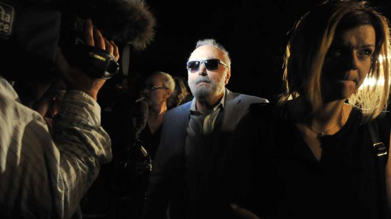 Ενας υπουργός - ναυάγιο: Γιατί τον κρατάει ακόμη ο Τσίπρας