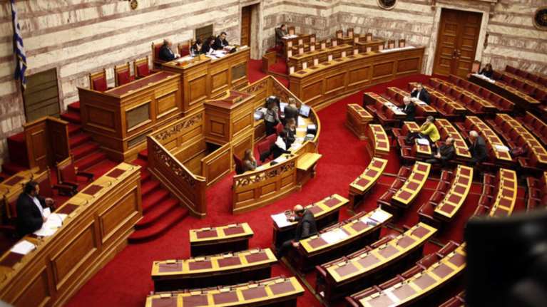 &quot;Σφυροκόπημα&quot; Κουρουμπλή στη Βουλή ετοιμάζει η αντιπολίτευση