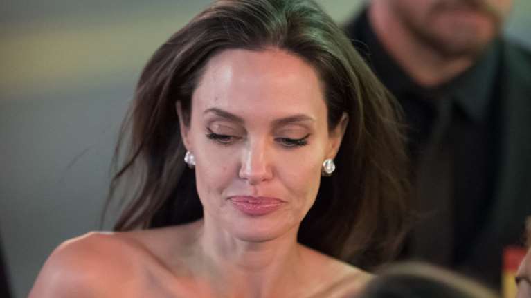 Η Τζολί χάνει την ψυχραιμία της με ερώτηση δημοσιογράφου