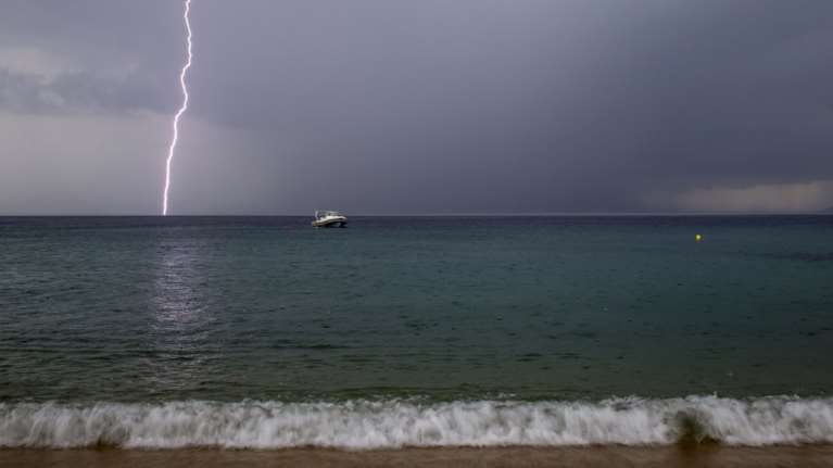 Εκτακτο δελτίο καιρού: Προσοχή, ισχυρές βροχές και καταιγίδες