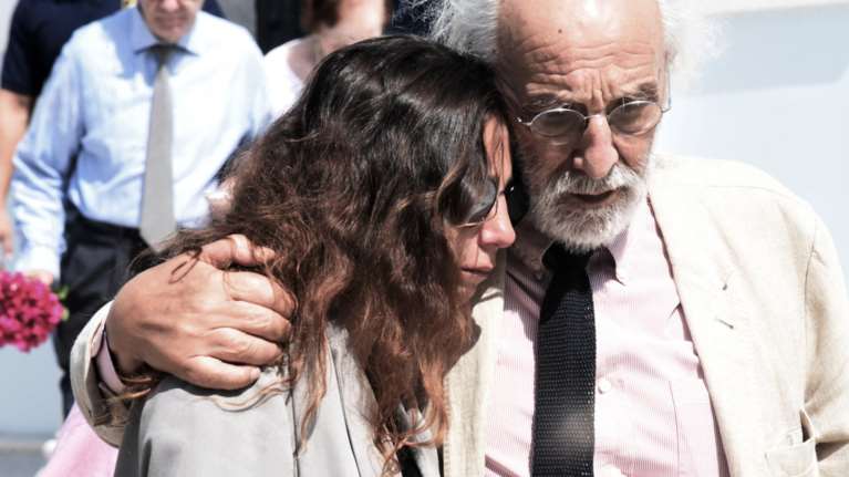 40 μέρες χωρίς τη Ζωή: Συγκίνηση και θλίψη στο μνημόσυνο της Λάσκαρη