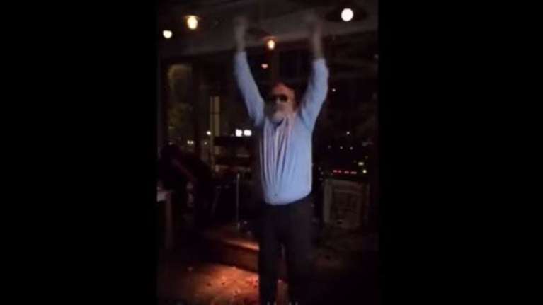 Καταγγελία για το «ζεϊμπέκικο» του Κουρουμπλή [video]