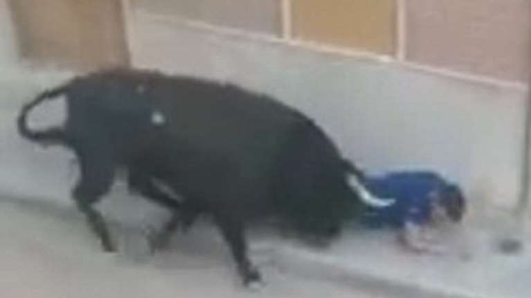 Βίντεο σοκ: Ταύρος σκοτώνει 46χρονο στην Ισπανία