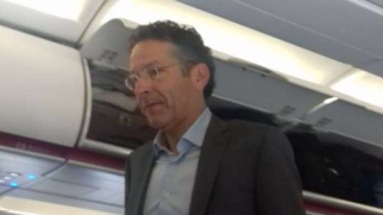 Στην οικονομική θέση ταξίδεψε ο Γερούν Ντάισελμπλουμ