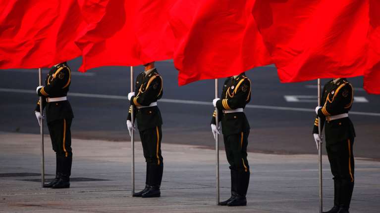 H Kίνα κλείνει τις επιχειρήσεις της Βόρειας Κορέας στη χώρα