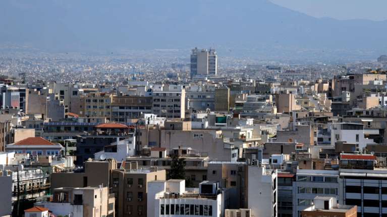 Με το χέρι στην τσέπη αύριο για ΕΝΦΙΑ και φόρο εισοδήματος