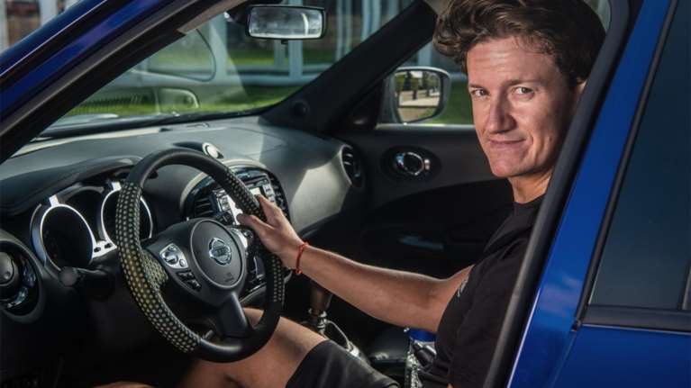 Η Nissan λέει: Πιείτε και οδηγήστε!