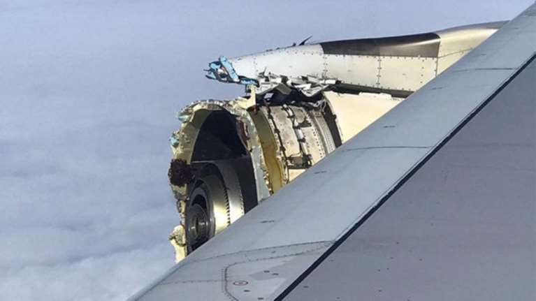 Ανατινάχτηκε εν πτήσει ο κινητήρας ενός A380 [φωτό και βίντεο]