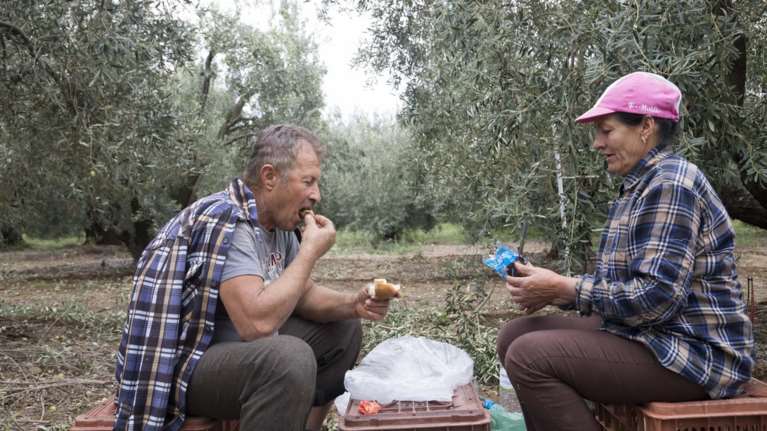 Ξεκινούν οι αιτήσεις για το βοήθημα στις πολύτεκνες αγρότισσες