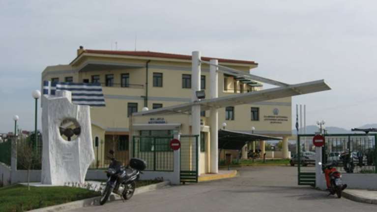 Αγρίνιο: Απείλησε με μαχαίρι τον αδελφό του και συνελήφθη