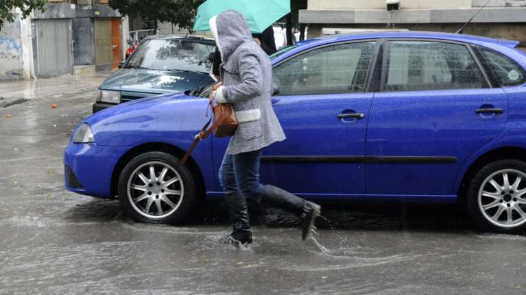 Εκτακτο δελτίο της ΕΜΥ: Επιδείνωση καιρού με βροχές και χαλάζι