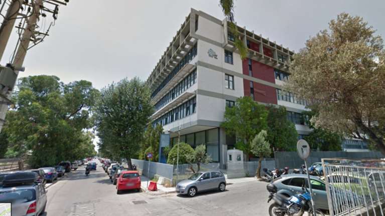 Επιδρομή με βαριοπούλες στο Κέντρο πληροφορικής του ΥΠΟΙΚ