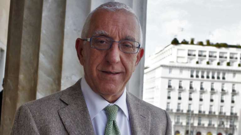 Κακλαμάνης: Να καλύπτεται από τα Ταμεία η εγχείρηση φύλου