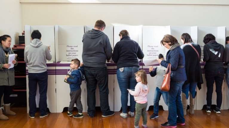 Η Αυστραλία ψηφίζει για τον γάμο μεταξύ ομοφύλων