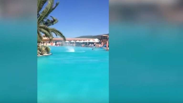 Μίνι ανεμοστρόβιλος σε πισίνα στη Ρόδο! (ΒΙΝΤΕΟ)