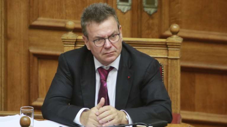 Στο τραπέζι η παράταση καταβολής εισφορών των ελ. επαγγελματιών για το 2016