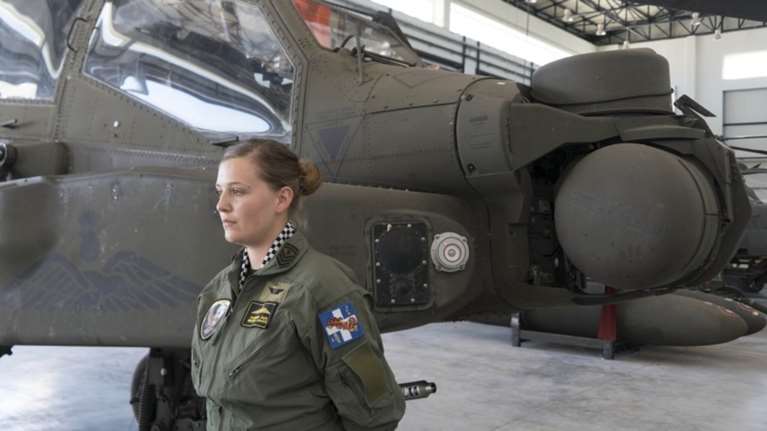 Επιλοχίας Όλγα Τσακνάκη: Στη &quot;φωλιά&quot; των Απάτσι (ΦΩΤΟ)