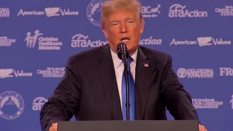 Νέα γκάφα από τον Τραμπ σε δημόσια ομιλία του  (ΒΙΝΤΕΟ)
