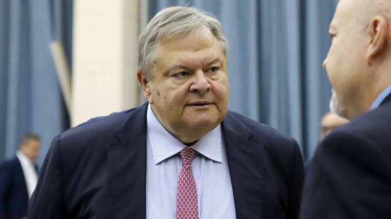 Ο Βενιζέλος εξηγεί πώς η Ελλάδα έχασε 6 δισ. ευρώ