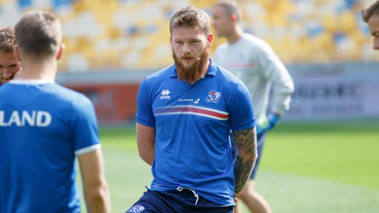 Το τεράστιο τατουάζ του αρχηγού της εθνικής Ισλανδίας