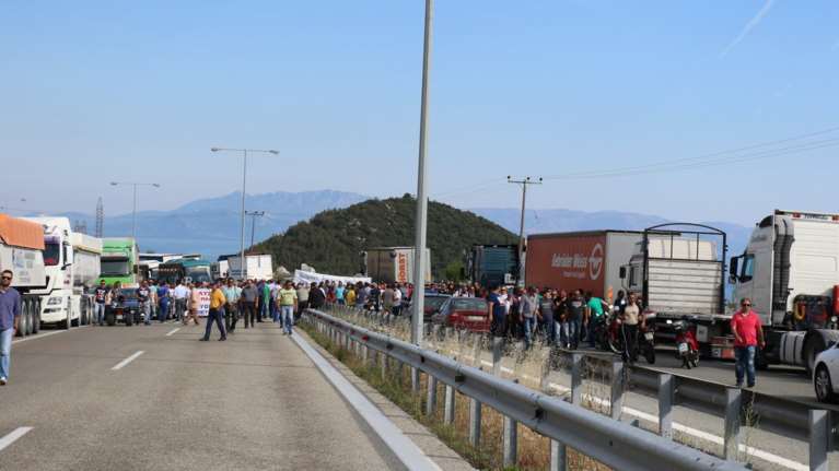 Αντιδράσεις εργαζομένων στην Εγνατία Οδό για τη λειτουργία σταθμών διοδίων