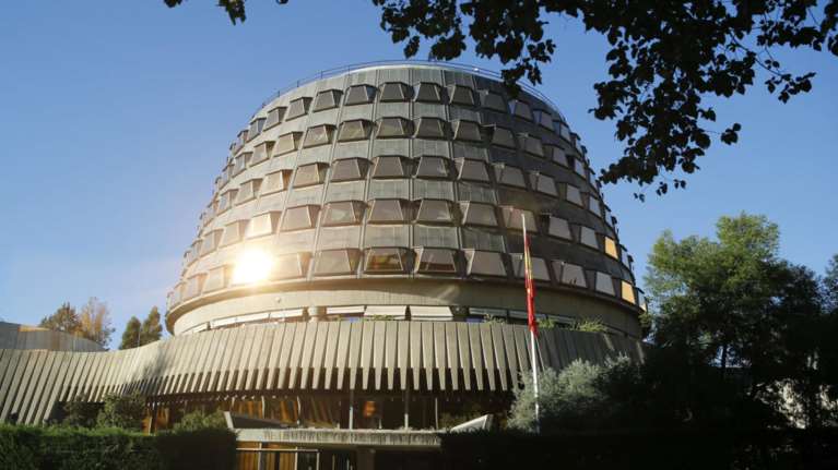 Η Μαδρίτη κήρυξε και τυπικά άκυρο το δημοψήφισμα στην Καταλονία