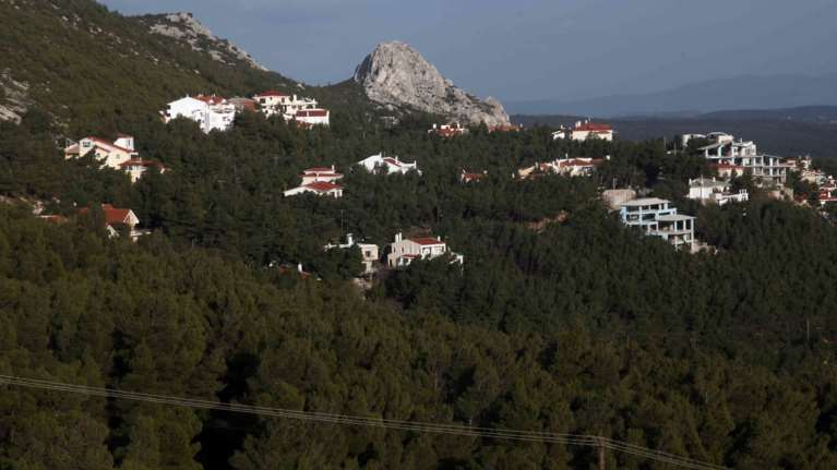 Τι αλλάζει για την κατεδάφιση και τη νομιμοποίηση αυθαιρέτων