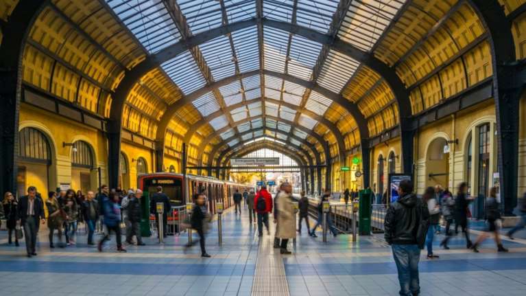 Η «ακτινογραφία» της ζωής των γυναικών &amp; των ανδρών στην Ελλάδα