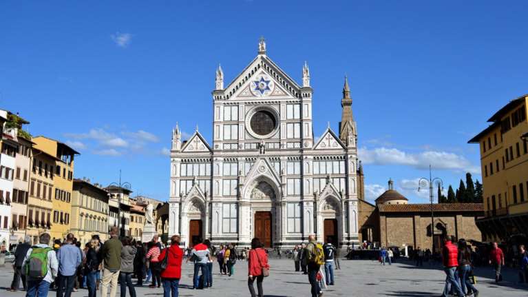 Πέτρα από τον...ουρανό σκότωσε ισπανό τουρίστα σε εκκλησία