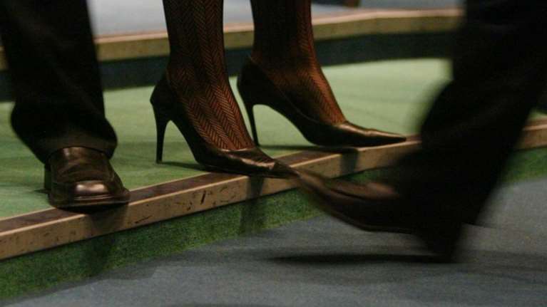 Οι Γαλλίδες ξεμπροστιάζουν τα &quot;γουρούνια&quot; που τις παρενοχλούν