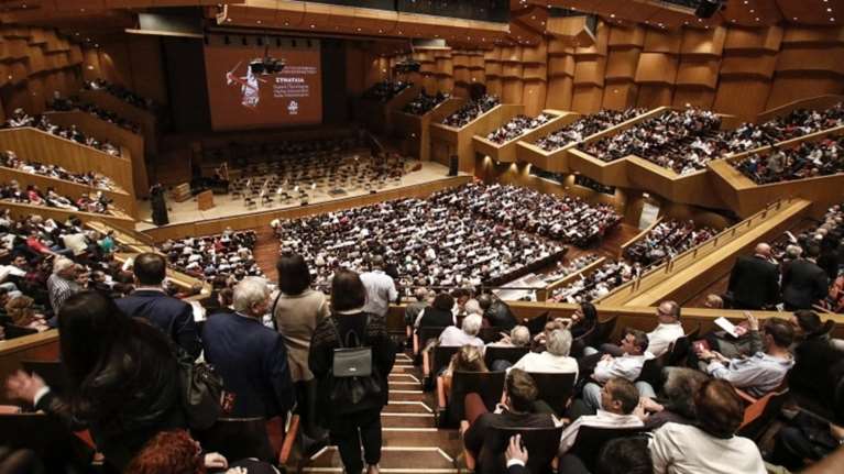 Συναυλία του ΚΚΕ στο Μέγαρο Μουσικής παρουσία Παυλόπουλου