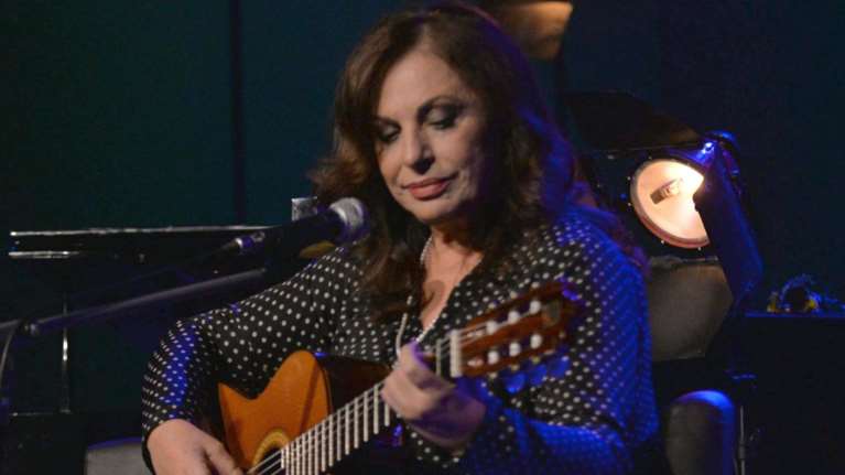 Το τρυφερό μήνυμα της Χαρούλας μετά τον θάνατο του αδερφού της