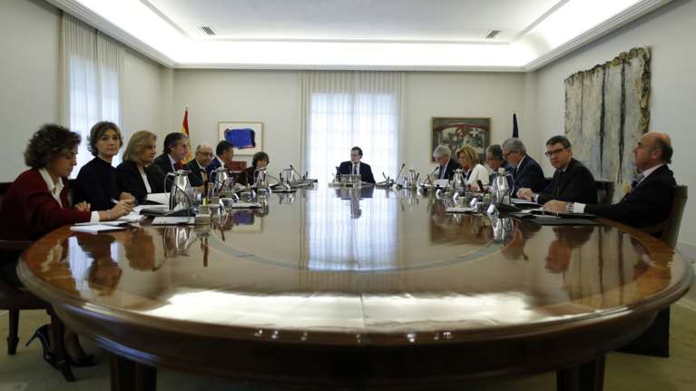 Στα πρόθυρα χάους η Ισπανία - Η Μαδρίτη παίρνει τα ηνία της Καταλονίας;