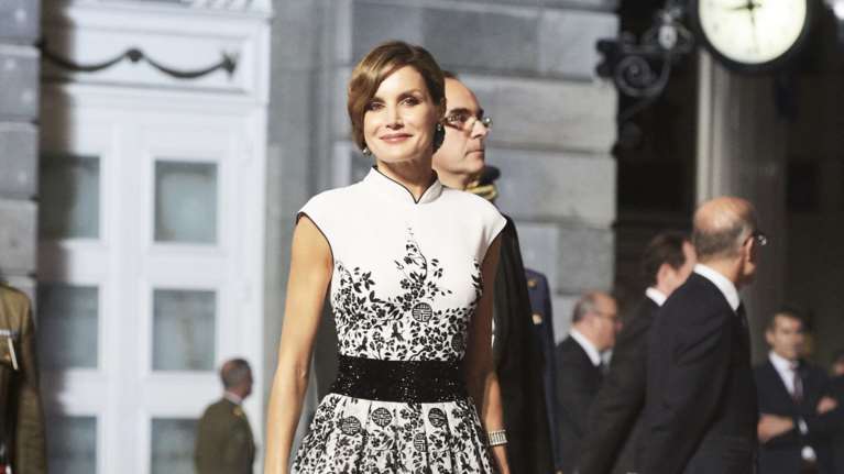 Η εμφάνιση της Λετίσια που θύμισε σταρ παλιάς κοπής του Χόλιγουντ