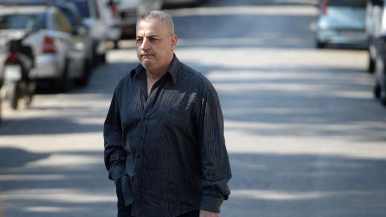 Εν μέσω «πυρών» καταθέτει ο πατέρας της 32χρονης εφοριακού