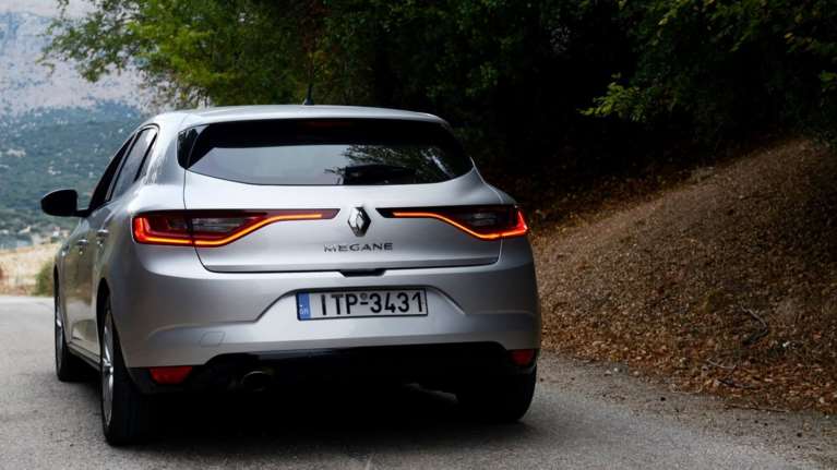 Το Renault Megane 1.2 TCE πάει στην Ηπειρο και ξεδιπλώνει τον χαρακτήρα του